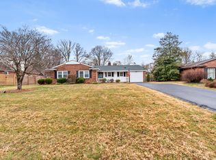 8608 Whipps Bend Rd, Bellemeade, KY 40222