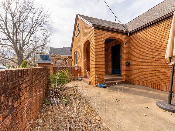 4th image of 547 E Loren Street
