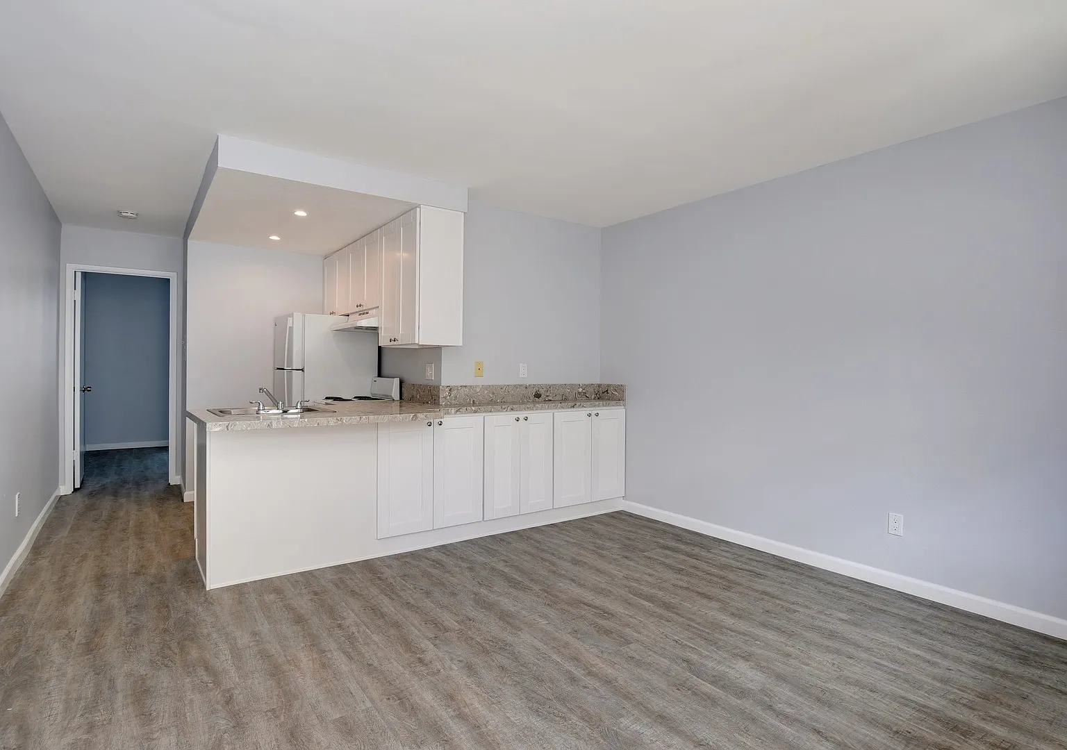 3844 Swift Avenue — Photo 3
