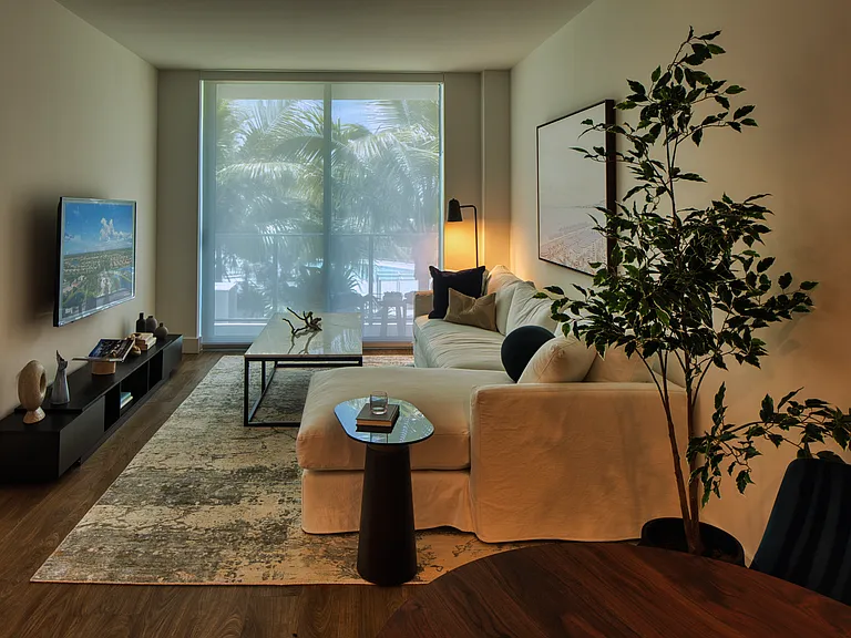 Ascent at Metropolitan Naples — Photo 4