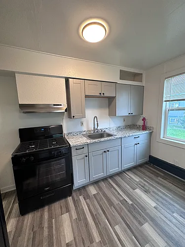 322 S Flower St #3 Photo 1