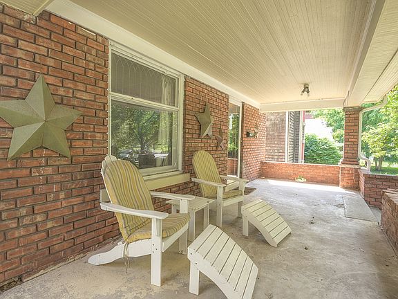 3rd image of 619 W 38th St