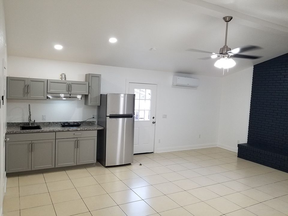 1st image of 3411 Silverwood Dr #2