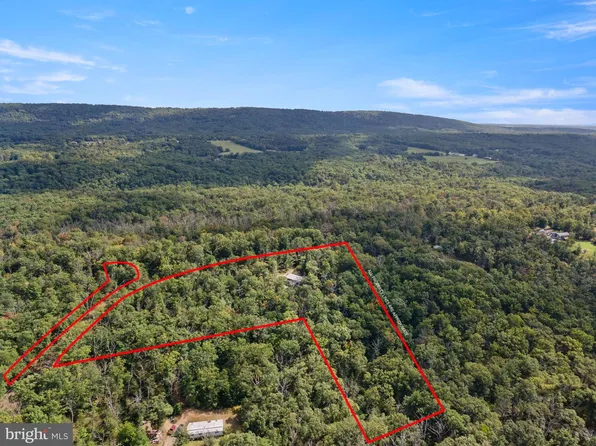 132 White Pine Ln, Winchester, VA 22602