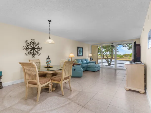 3090 N Course Drive #209, Pompano Beach, FL 33069