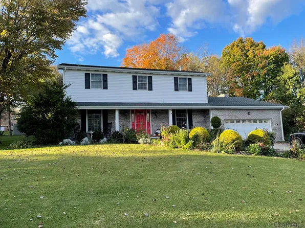 225 Tall Timber Dr, Johnstown, PA 15904