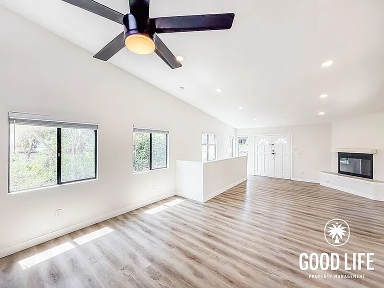 3095 Boundary St — Photo 4