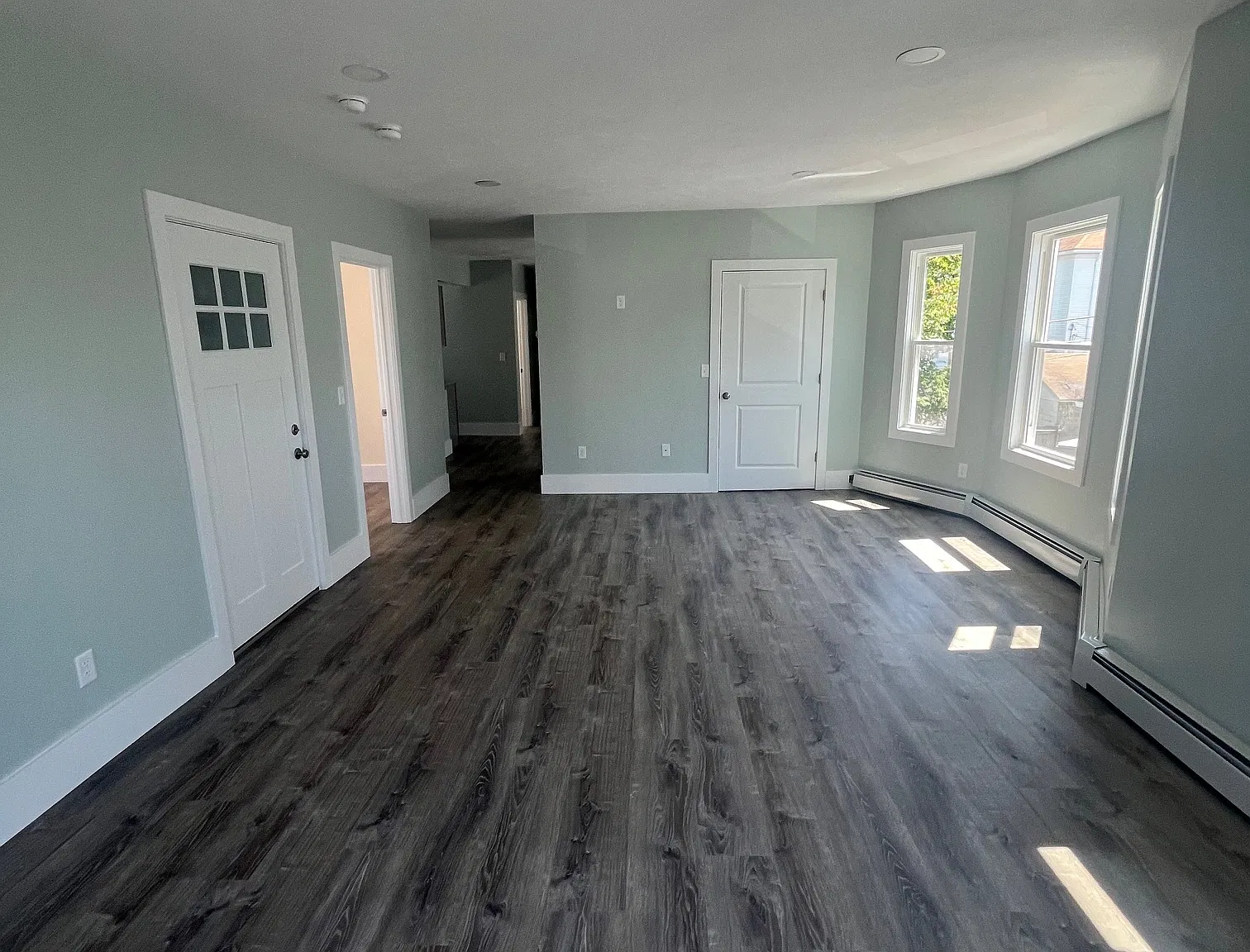 3 bed, $2,200 — Photo 4