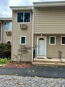 220 Main Street APT 6G, New Hartford, CT, 06057