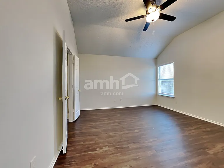 8629 Garden Springs Dr — Photo 8