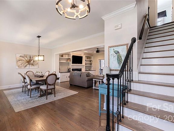 3rd image of 10417 Oak Pond Cir