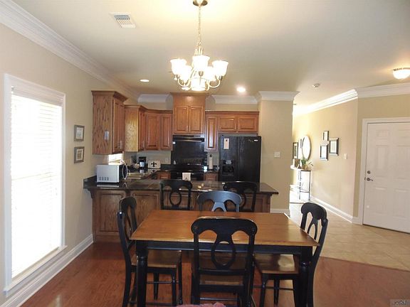 5th image of 201 Harkey Dr