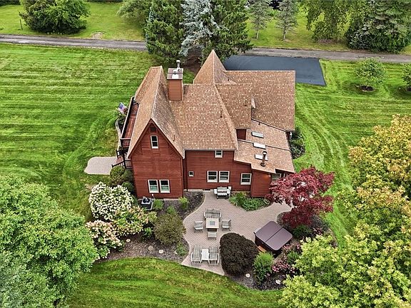 5th image of 275 Wilkinson Rd