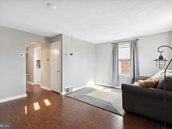 4th image of 3409 Berkley Ave