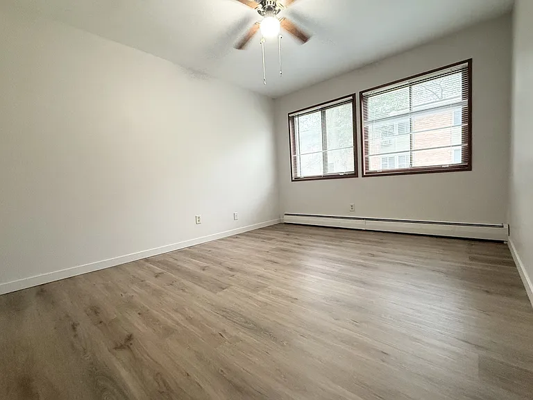 2080 Allen Blvd #7 — Photo 1