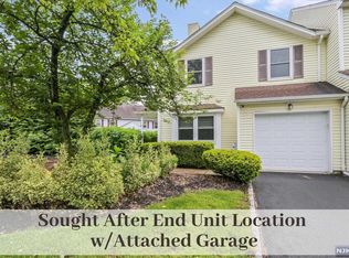 52 Beverly Ct, Fair Lawn, NJ 07410