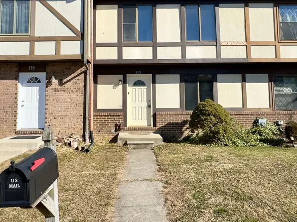 113 Bourbon Ct, Parkville, MD 21234