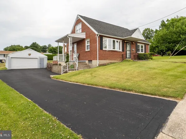 310 Sycamore St, Mohnton, PA 19540