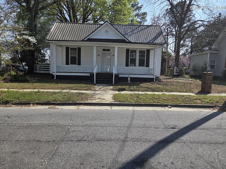 1st image of 109 E Grainger Avenue