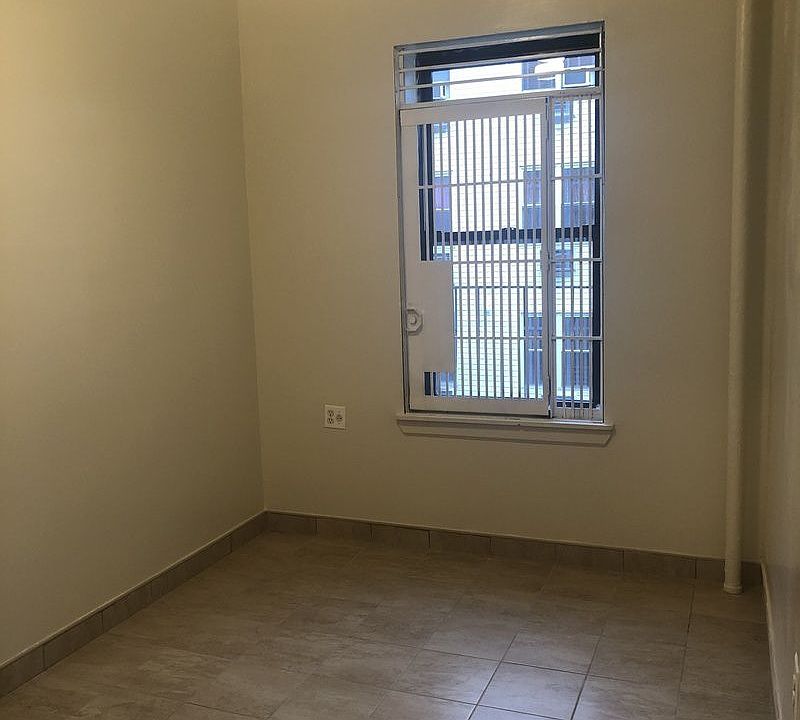 2nd image of 790 E 152nd St APT 4