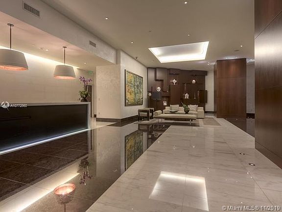 3rd image of 200 Biscayne Boulevard Way APT 1105