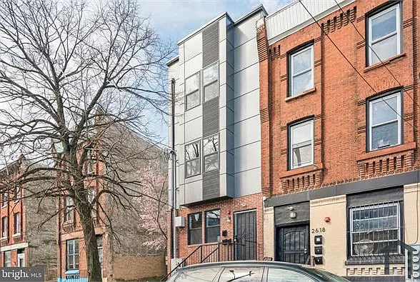 2 bed, $1,400 — Photo 2