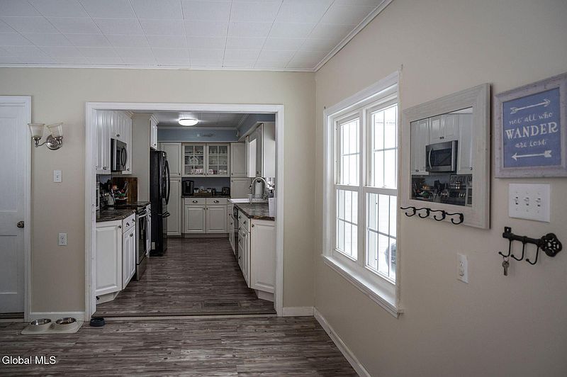 5th image of 1085 W Mountain Road