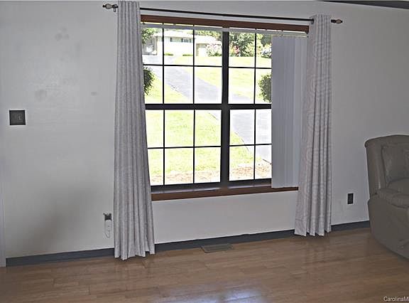 4th image of 2075 S Fork Dr