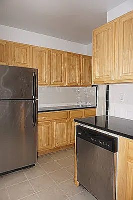 5th image of 350 Sterling St #160