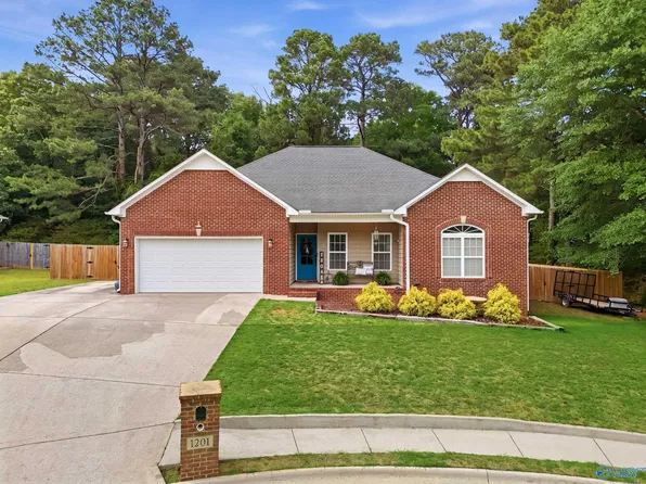 1201 Hunter Ln SW, Hartselle, AL 35640