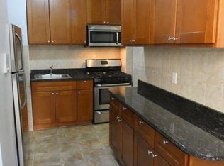 33-10 Crescent St #2F, Astoria, NY 11106