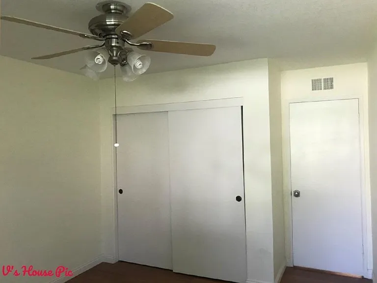 928 Jefferson St — Photo 12