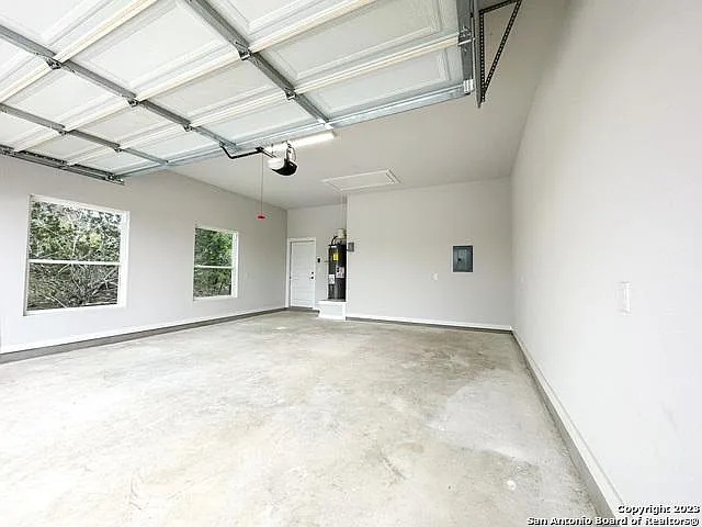 102 George Erath — Photo 18