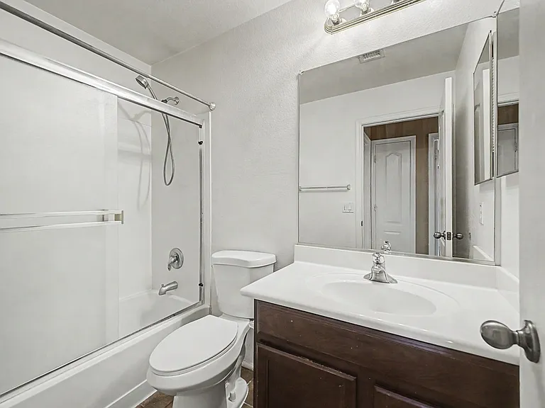 4809 W Valencia Dr — Photo 17
