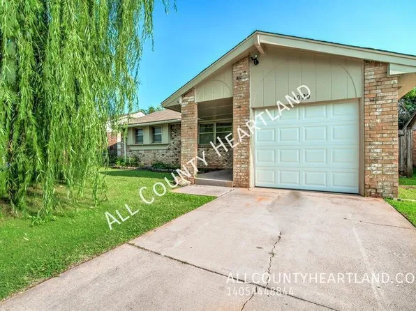 1020 NW 20th St, Moore, OK 73160