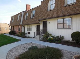 38 Homestead Ln, Brookfield, CT 06804