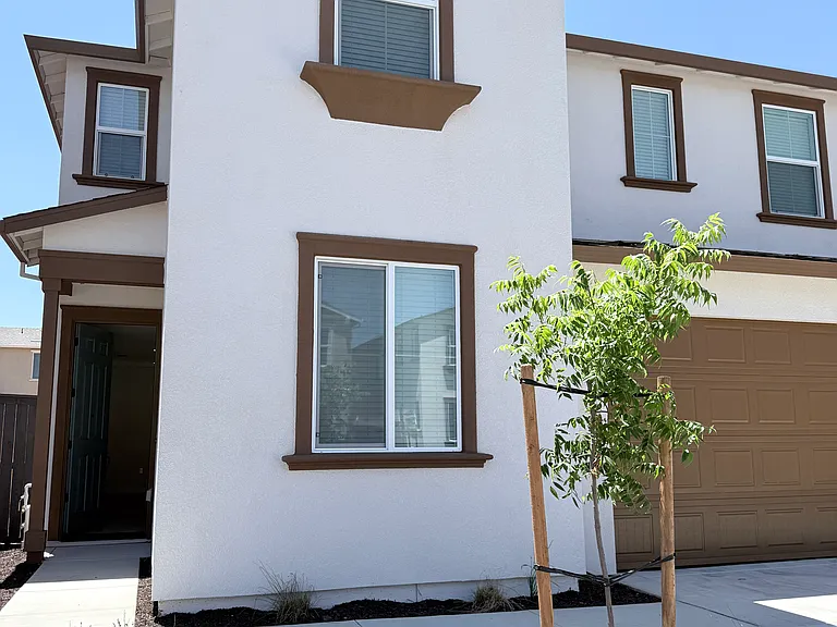 12628 Hereford Ave — Photo 2