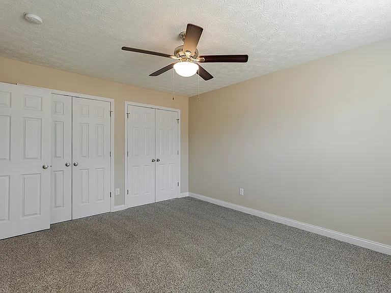 305 Breckinridge Cir — Photo 28