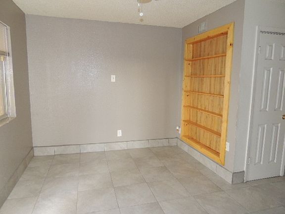 Built in Book Shelves