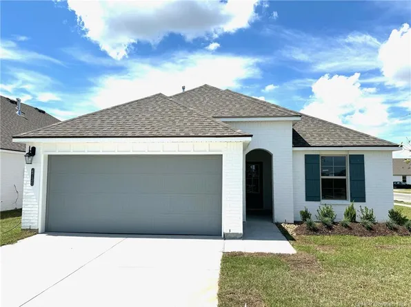 4730 Firefly Ct, Lake Charles, LA 70607