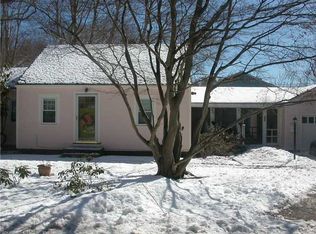 22 Summer St, Guilford, CT 06437