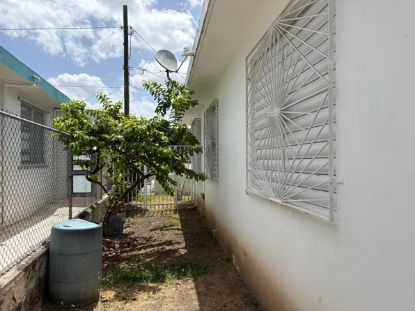 Bo Pueblo Calle Carrion Maduro Sur #4, Coamo, PR 00769