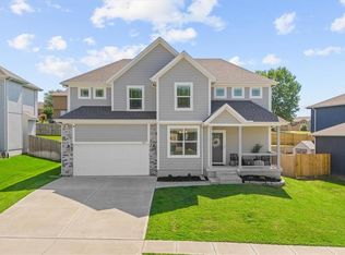 1221 N 133rd Ter, Kansas City, KS 66109