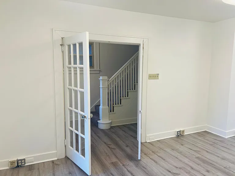 1118 S Braddock Ave — Photo 9
