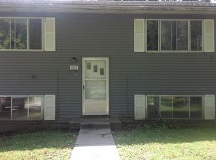 667 Santa Fe St, Leavenworth, KS 66048