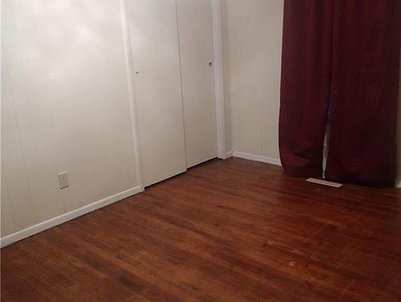 5th image of 960 Barlow Dr