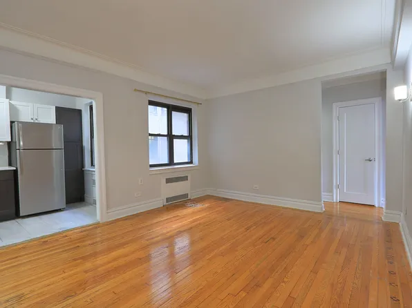 130 Bayridge Parkway image 4 of 7