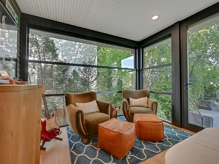 81 Riverview Ave — Photo 15
