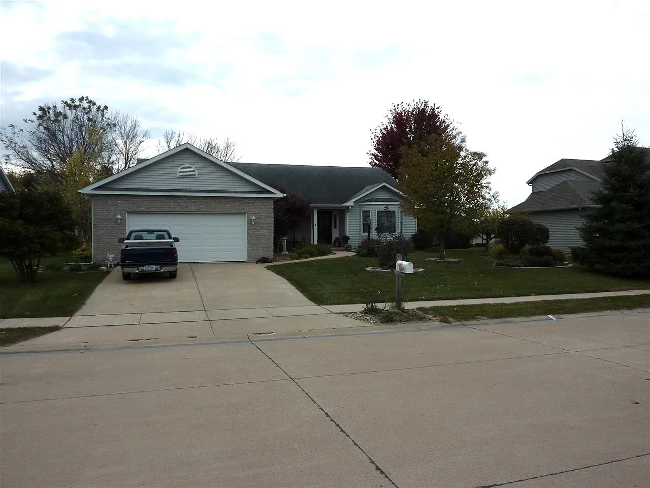 951 W Davies Ct photo 1