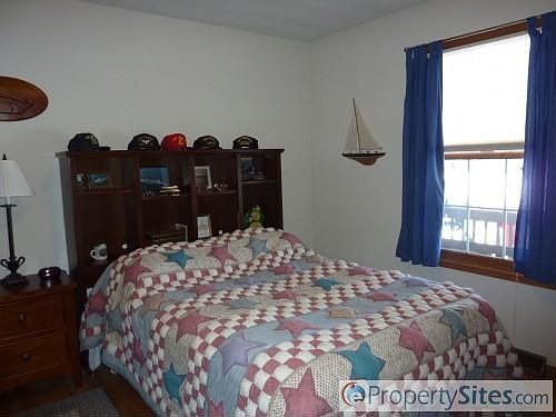 4th image of 3877 Lakeshore Dr